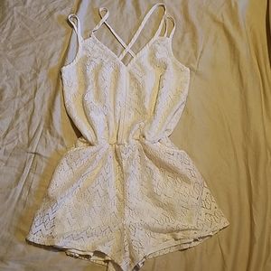 🍊 White Lace Romper